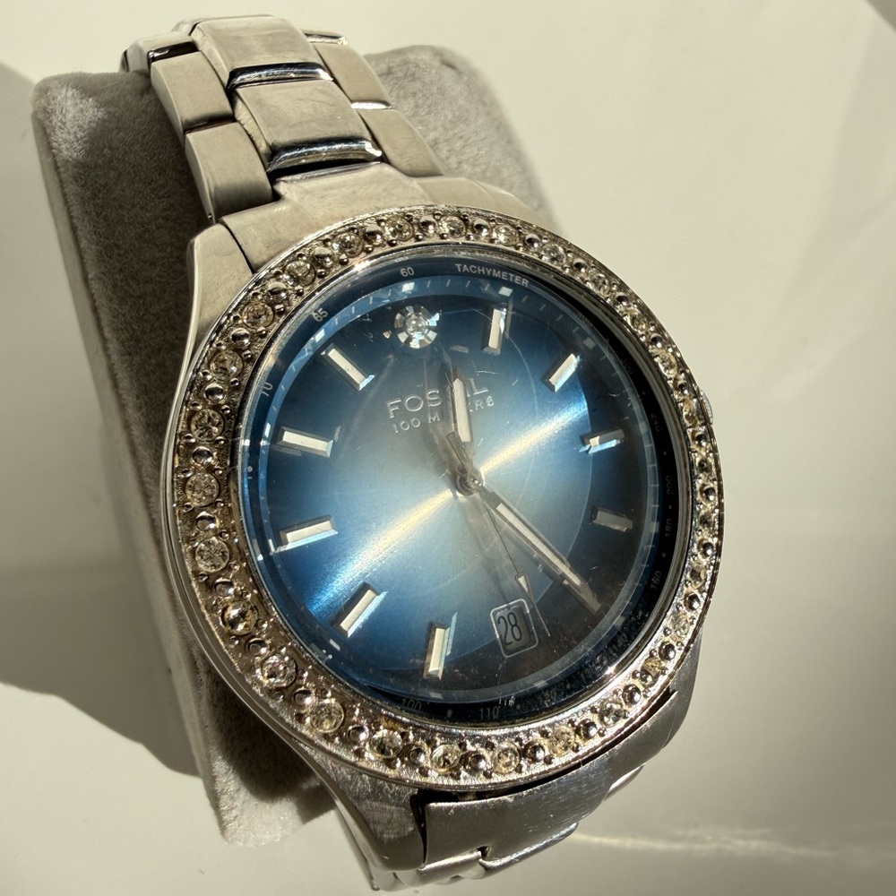 Fossil Blue Dial Watch with Silver and Crystal Details - Picture 3 of 6